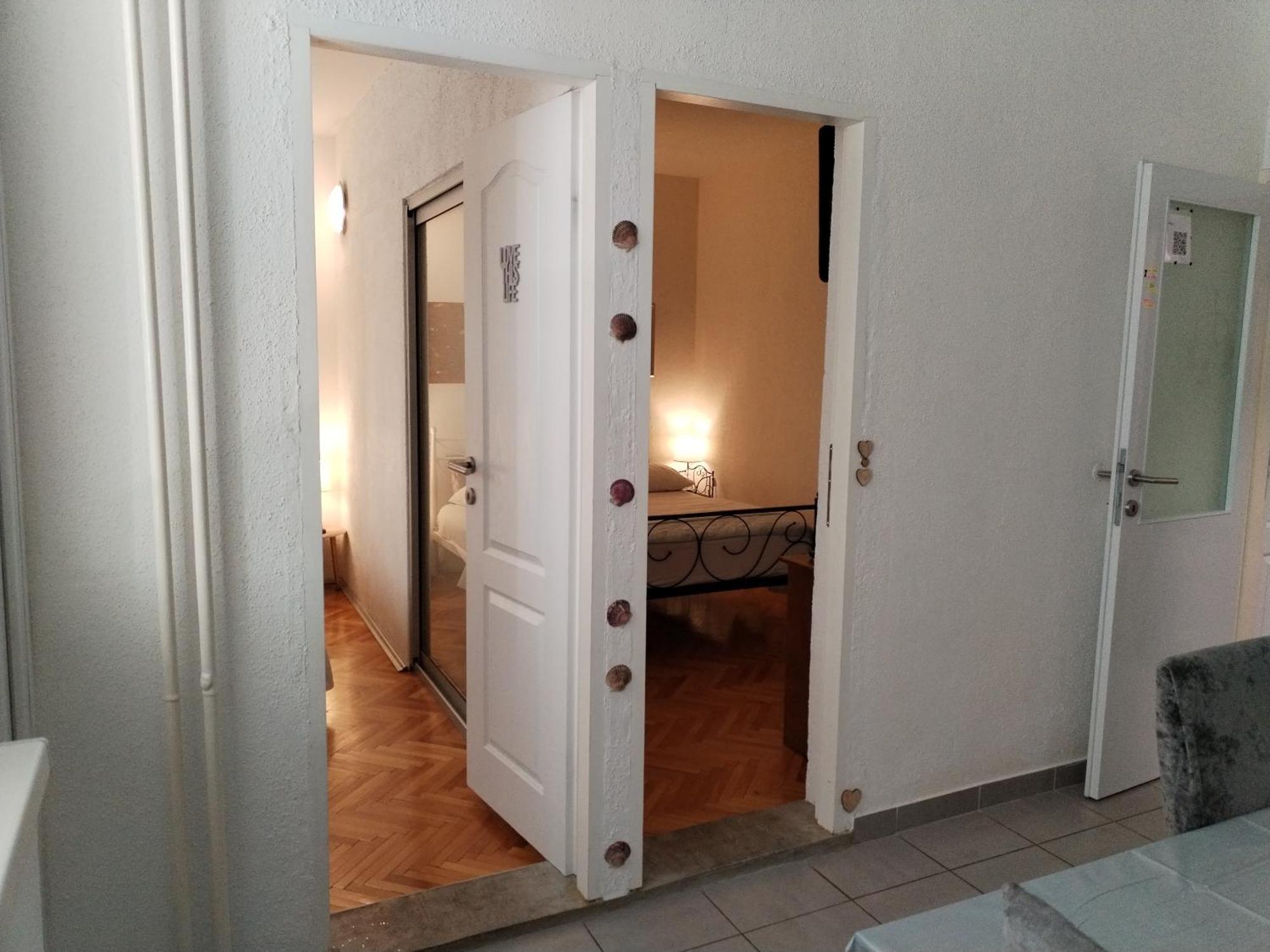 Apartment Suzana 2Br Split With Balcony Exterior photo